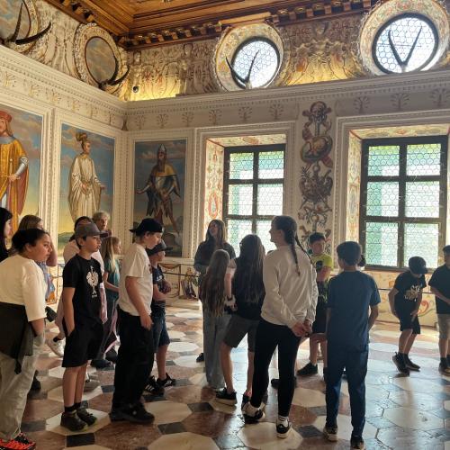 Schloss_Ambras_1a_1b