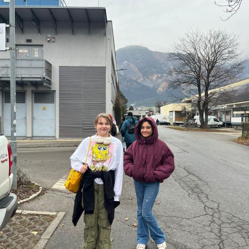 Hall mit der Klasse 2a